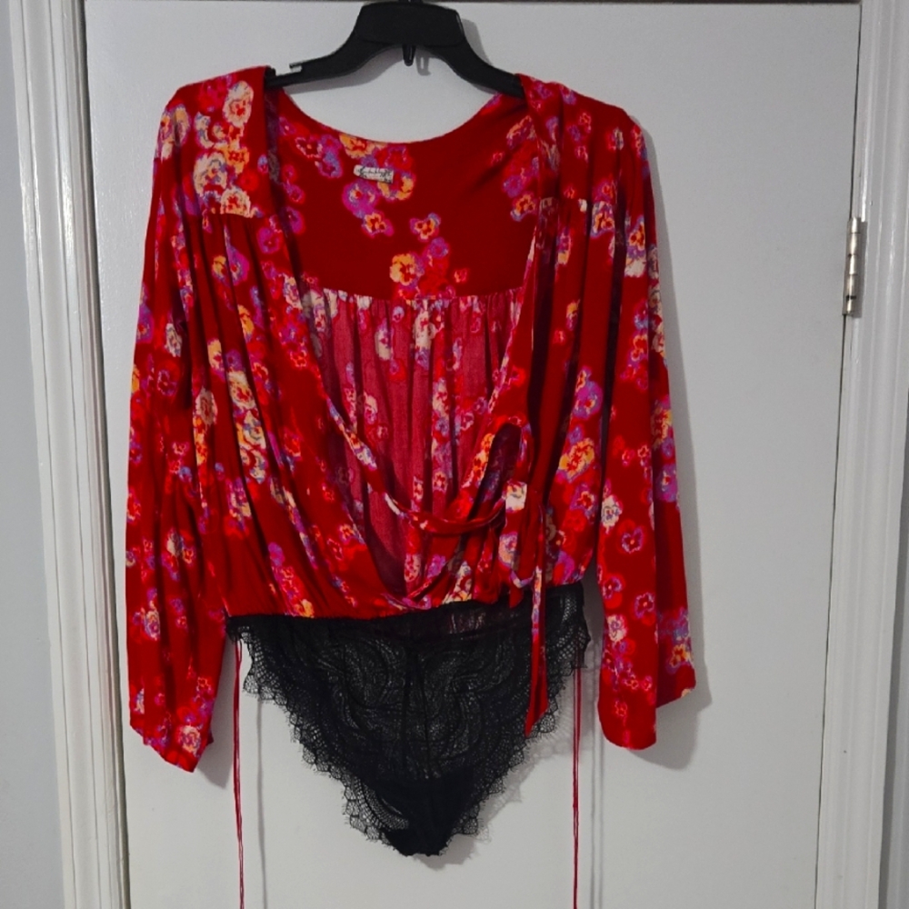 FREE PEOPLE  Red and Purple Floral BODICE